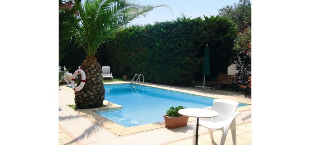 Adonis Arc Hotel Aix Aix-en-Provence Exterior foto